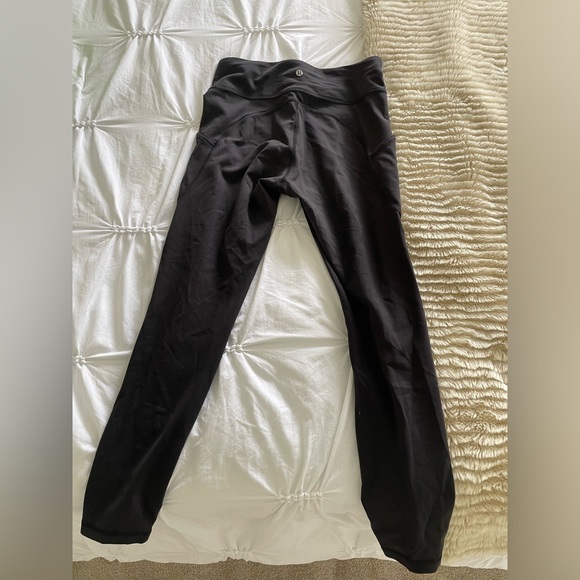 Lululemon leggings with pockets - Picture 2 of 3
